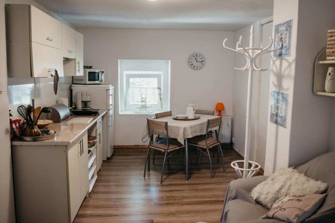 Kowalowka Apartment Mirsk ภายนอก รูปภาพ